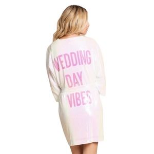 Like New Hayley Paige Wedding Day vibes Robe